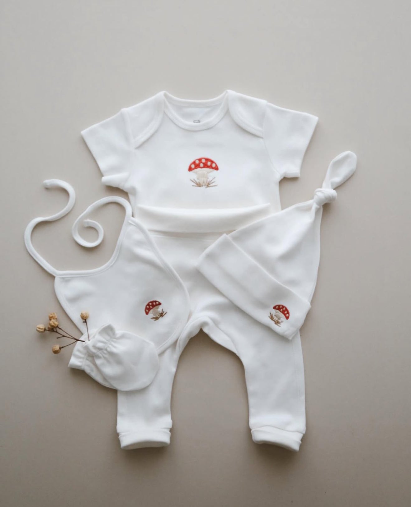 NEW BORN 5-PIECE MUSHROOM SET